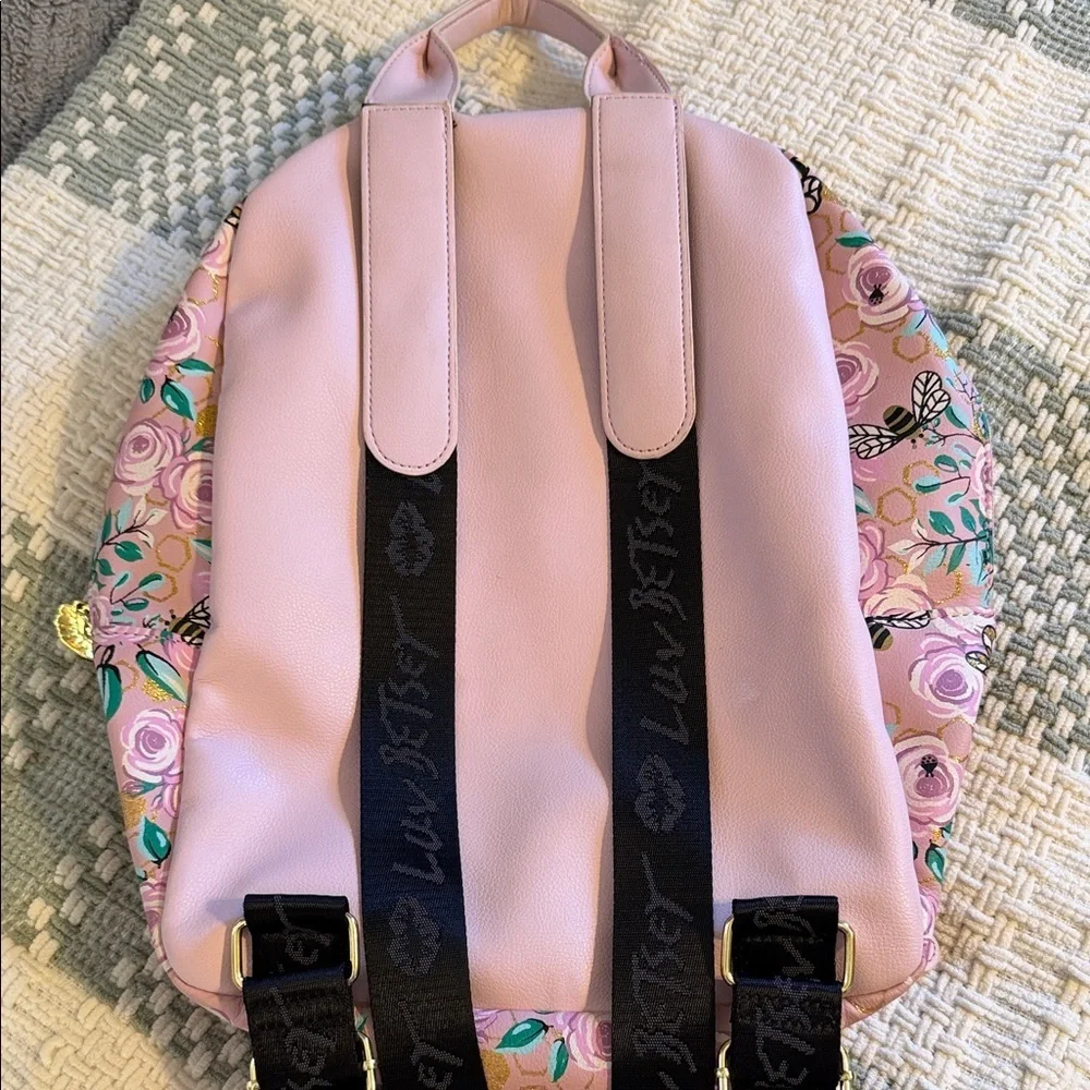 Luv Betsy by Betsey Johnson book bag 🐝🩷